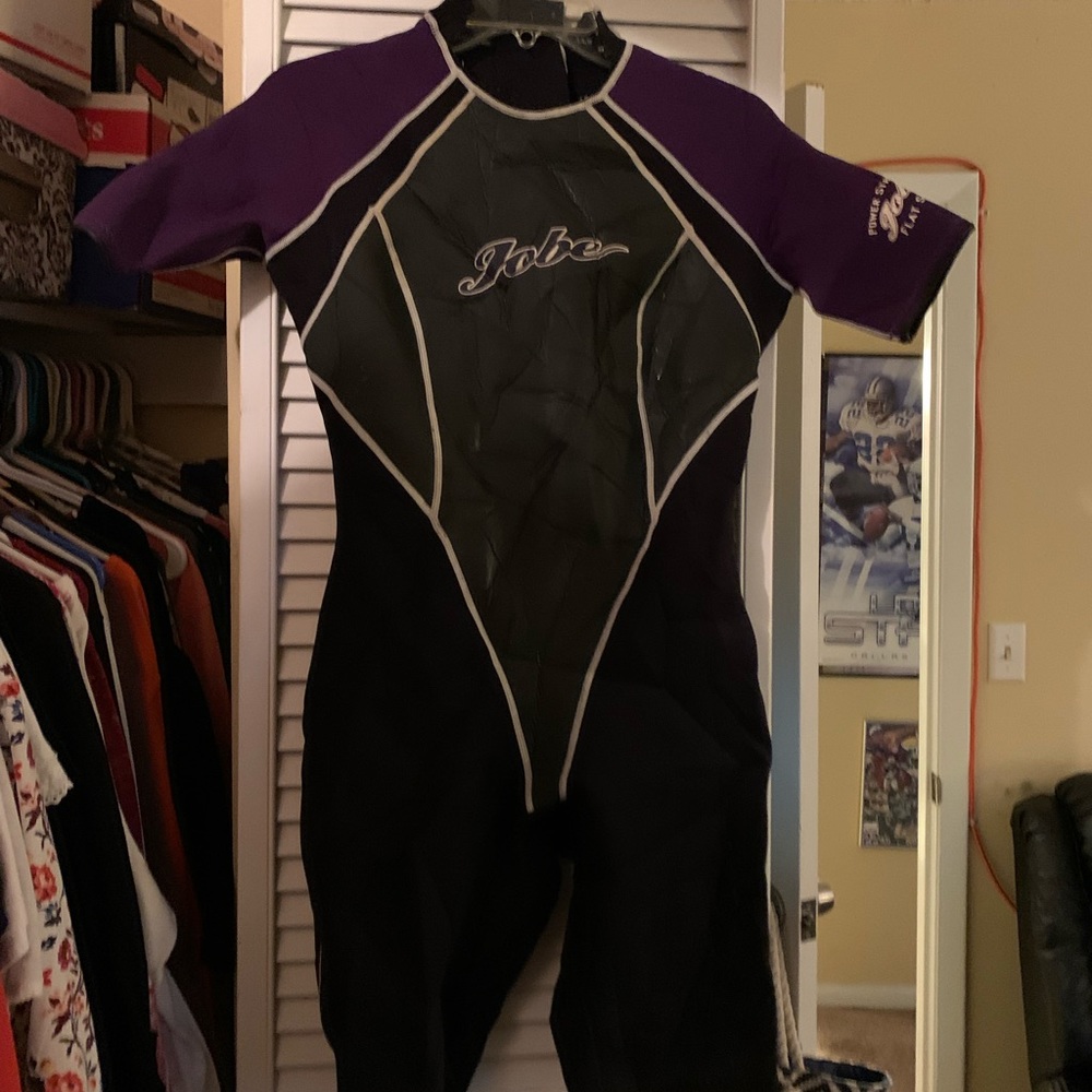 Wetsuit - Picture 2 of 6